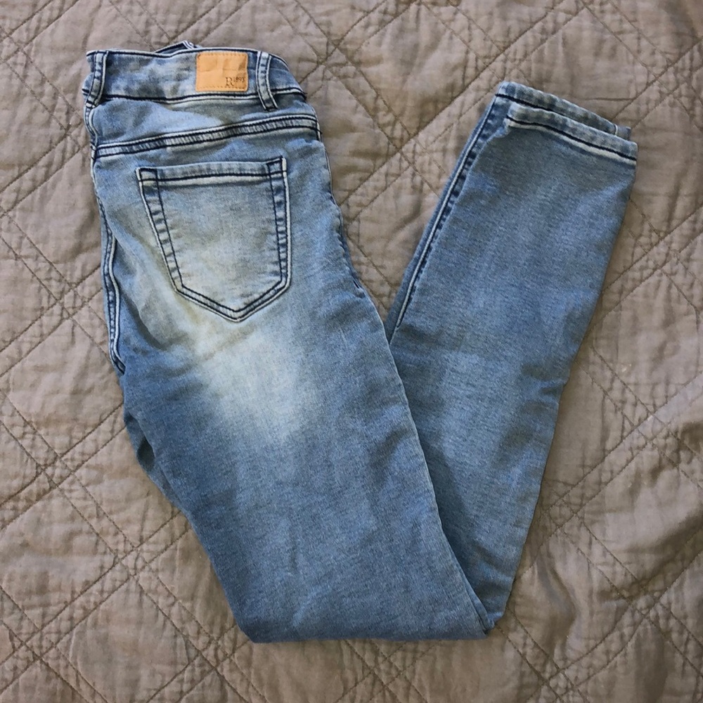Light wash Skinny Jeans